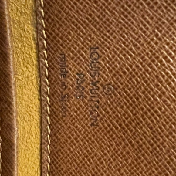 Louis Vuitton Musette Tango Crossbody - Picture 8 of 13